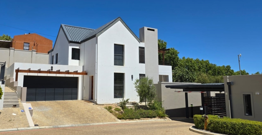3 Bedroom Property for Sale in La Roche Western Cape